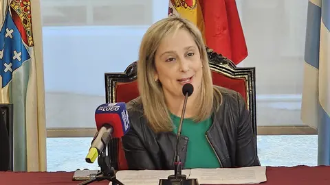 MAR&Iacute;A LOUREIRO