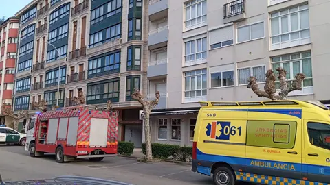 bomberos auxilian anciana encerrada ribadeo