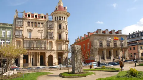 Plaza donde se ubica el Concello de Ribadeo