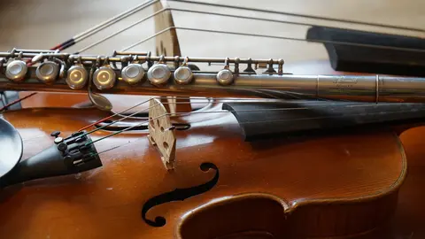 Viol&iacute;n, m&uacute;sica