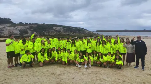 Club de nataci&oacute;n Portami&ntilde;&aacute; disfrutando de Cervo