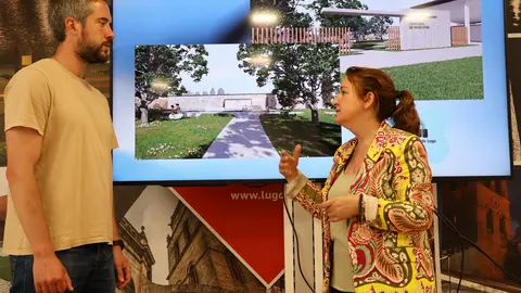 Rub&eacute;n Arroxo y Cristina L&oacute;pez explican el proyecto del cementerio p&uacute;blico de mascotas