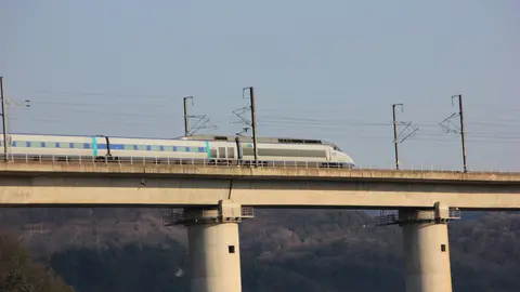 Tren, AVE, ferrocarril.