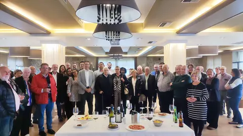 Alfonso Villares asisti&oacute; tambi&eacute;n al homenaje a la secretaria de la Confrar&iacute;a de Pescadores de San Cipri&aacute;n