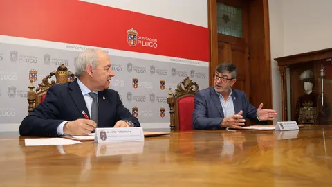 141124 Sinatura convenio con Ourol