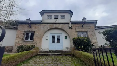 Local social P&eacute;njamo na antiga Comisar&iacute;a de Viveiro (1)