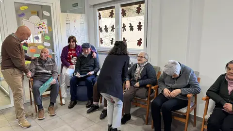 Visita al Centro de D&iacute;a de Friol por parte del equipo de Gobienro municipal