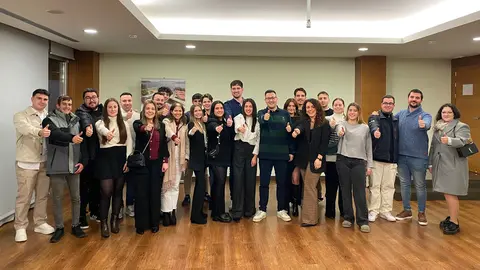 NNXXViveiro e compa&ntilde;eiros de NNXX participantes no congreso