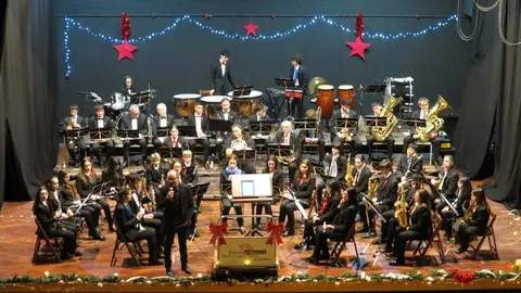 291224 CONCERTO AQU&Iacute; COMO EN VIENA BANDA DE RIBADEO ONTE (1)