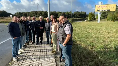 Los senadores del PP, con empresarios del Pol&iacute;gono de Morelle, en Sarria