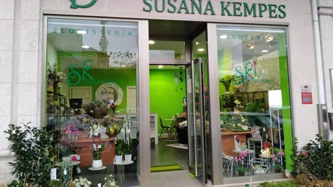 150125 SUSANA KEMPES FLORISTER&Iacute;A ESOT&Eacute;RICA (RIBADEO)