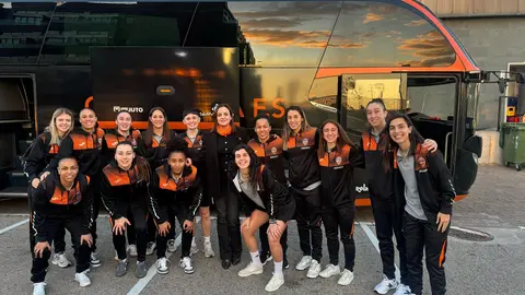El Burela FS, a la llegada al pabell&oacute;n de M&oacute;stoles para enfrentarse con el Melilla en semifinales