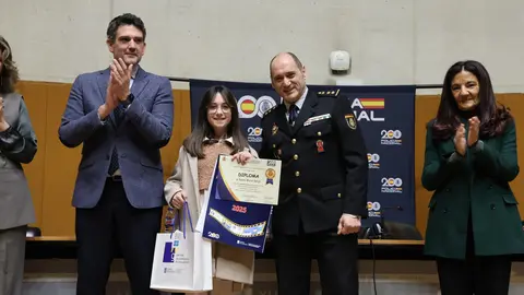 La ceremonia de entrega de premios del Concurso Infantil de Dibujo de la Polic&iacute;a Nacional se celebr&oacute; en la Delegaci&oacute;n de la Xunta en Lugo