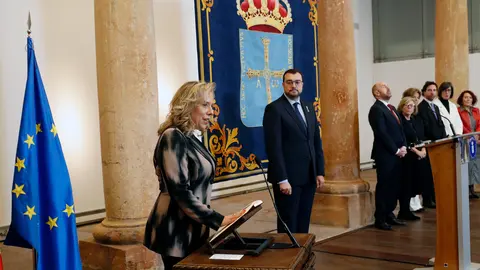 Adri&aacute;n Barb&oacute;n acompa&ntilde;&oacute; a Belarmina D&iacute;az en la toma de posesi&oacute;n de la Consejer&iacute;a de Transici&oacute;n Ecol&oacute;gica
