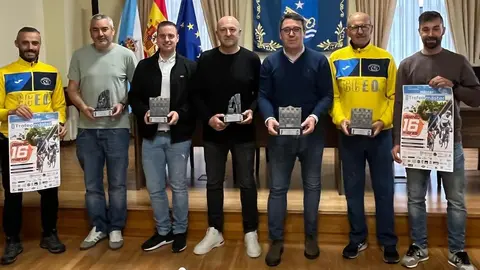 120325 Foto presentaci&oacute;n M&aacute;ster Vila de Ribadeo