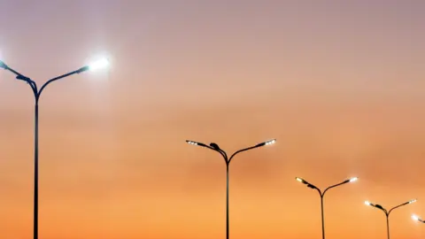 iluminaci&oacute;n p&uacute;blica
