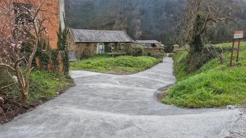 Mellora estradas Vilaform&aacute;n e Sante 1