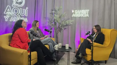 podcast carmela l&oacute;pez