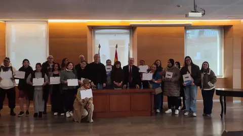 Mari&ntilde;a Gueimunde participou na entrega de diplomas dos programas Mellora e Mellora+ 2