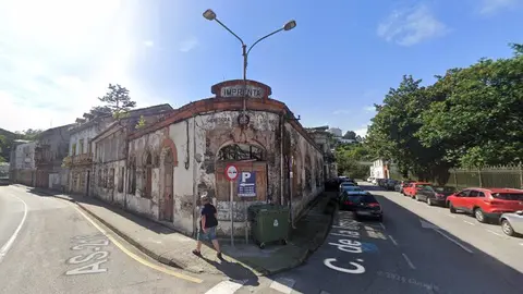 Manzana de la imprenta y metalgr&aacute;fica de Luarca