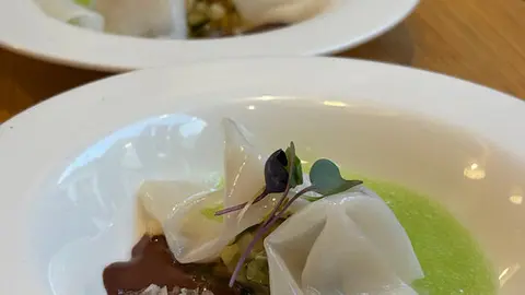 Tapa Lura en salsa, de El Oviedo, ganadora del Ribadeo de Tapeo 2025