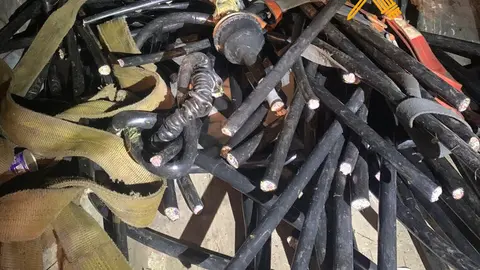 Cable telef&oacute;nico sustra&iacute;do en Quiroga por cuatro vecinos de Ponteareas