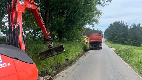 Mejora de la v&iacute;a provincial LU-P-4902 entre Portomar&iacute;n y Gunt&iacute;n