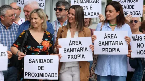Lara M&eacute;ndez  e Carmela L&oacute;pez Burela 280525 01