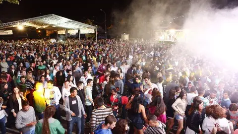 fiestas ribadeo en el aparcamiento municipal