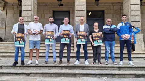 050625 Foto presentaci&oacute;n torneos SD Ribadeo