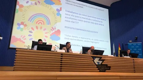 BURELA EXP&Oacute;N A S&Uacute;A EXPERIENCIA COMO CIDADE AMIGA DA INFANCIA NAS VI XORNADAS FORMATIVAS DE UNICEF GALICIA 