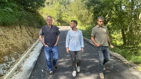 2025_08_07 consejero visita camino rondiella 1