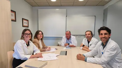 Encuentro entre los socialistas de O Vicedo y representantes de las areas sanitarias
