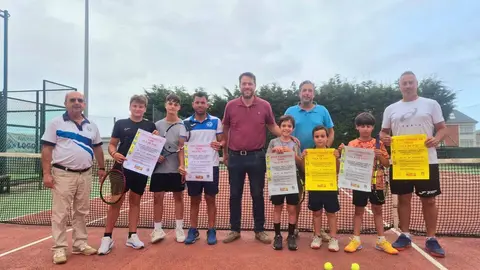 080825 PRESENTACI&Oacute;N XXVII TORNEO DE TENIS VILA DE FOZ (1)