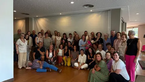 Profesorado dos dous centros coa homenaxeada