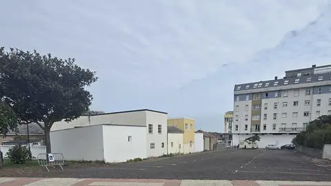 IMAXE - O CONCELLO DE BURELA ABRE O NOVO APARCAMENTO DE LEANDRO CUCURNY E JOSÉ MARÍA GONZÁLEZ RÍO