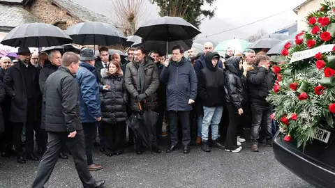 2025_11_23 Presidente funeral Villablino 3