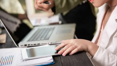  La digitalizaci&oacute;n de tr&aacute;mites administrativos en Galicia y Asturias 