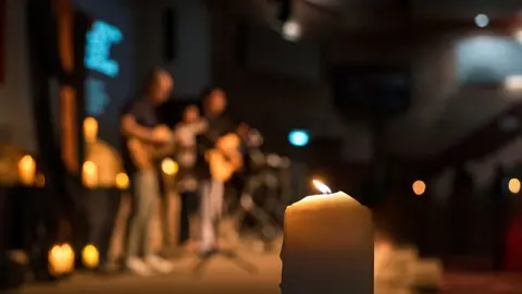 concierto, m&uacute;sica, velas, instrumentos
