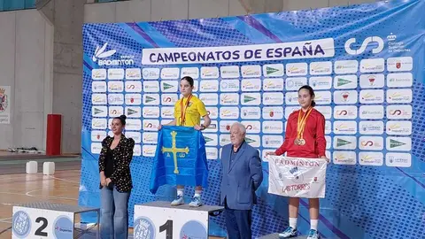 Podio del campeonato de Espa&ntilde;a de B&aacute;dmint&oacute;n sub13 en Murica