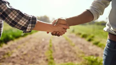 jovenes agricultores