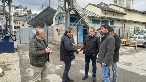 2025_12_18 Consejero Medio Rural visita Cofrad&iacute;a Pescadores Luarca (4)