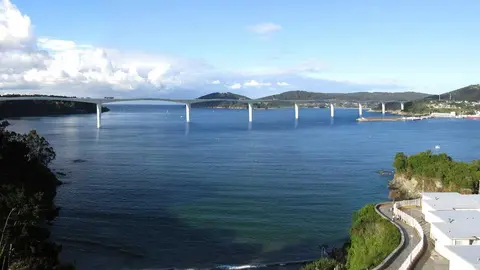 291225 A PONTE PANTASMA DA XUNTA EN VIVEIRO (ARTIGO DE FRAN CAJOTO)