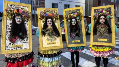 Foto en el desfile de Entroido de Xove.