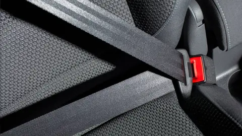 Cintur&oacute;n del coche, seguridad, veh&iacute;culo