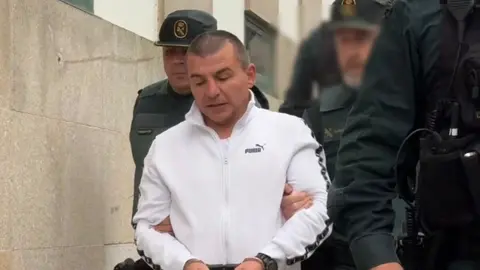 Javier Montero, a su llegada al Juzgado de Mondo&ntilde;edo. Pradero