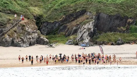Traves&iacute;a a nado Cabo Ortiguera ( Coa&ntilde;a)