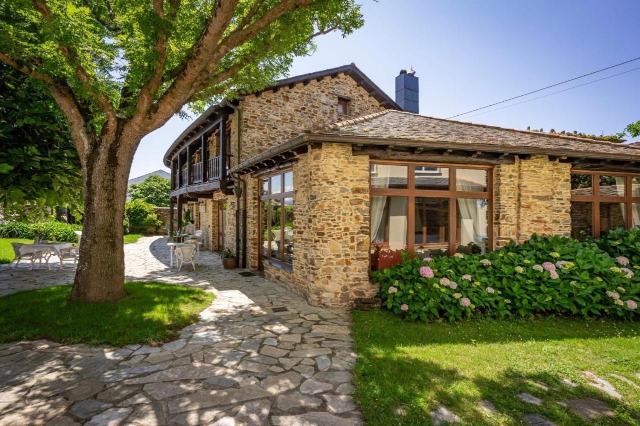 casa peleyon turismo rural castropol