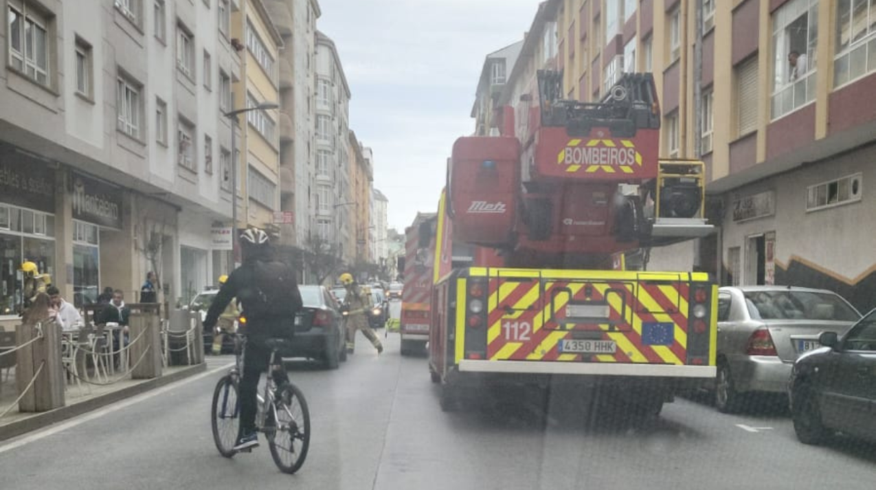 bomberos entrando en ribadeo