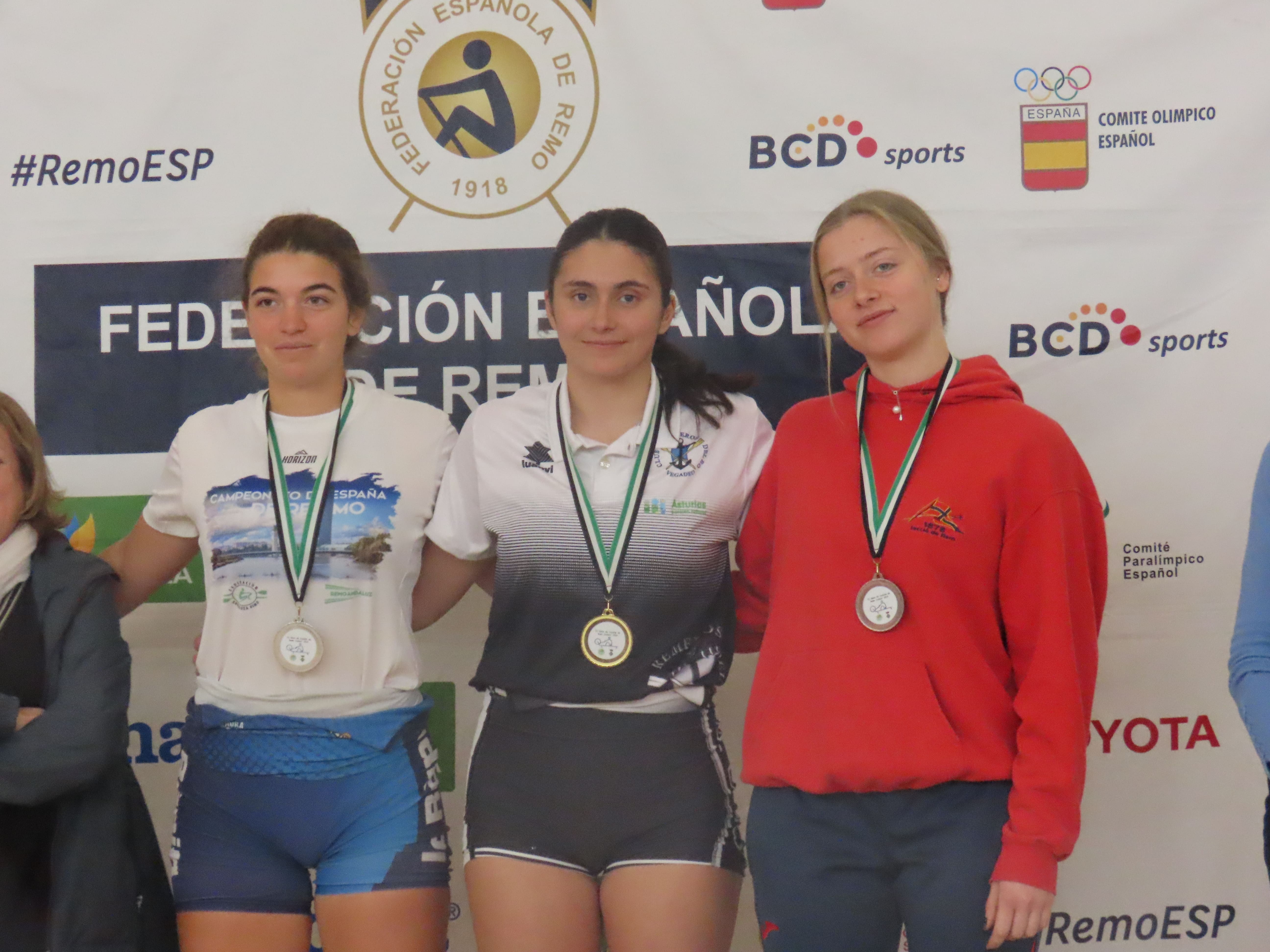 podium laura club remeros del eo